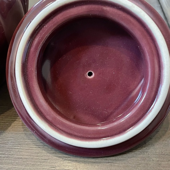Ceramic small cabbage bowl with lid – plum colored - Picture 5 of 6